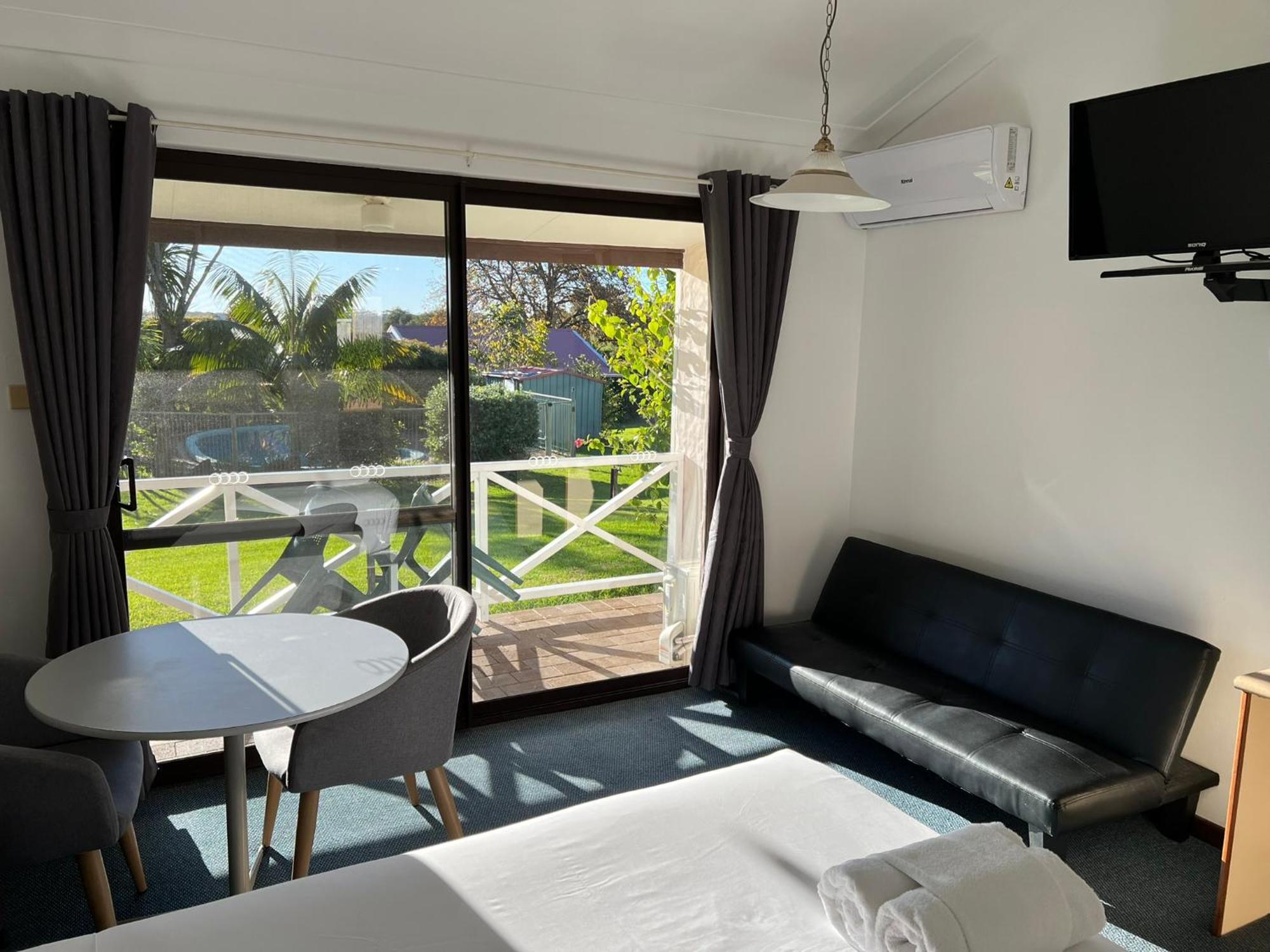 פרמברטון Karri Forest Motel מראה חיצוני תמונה