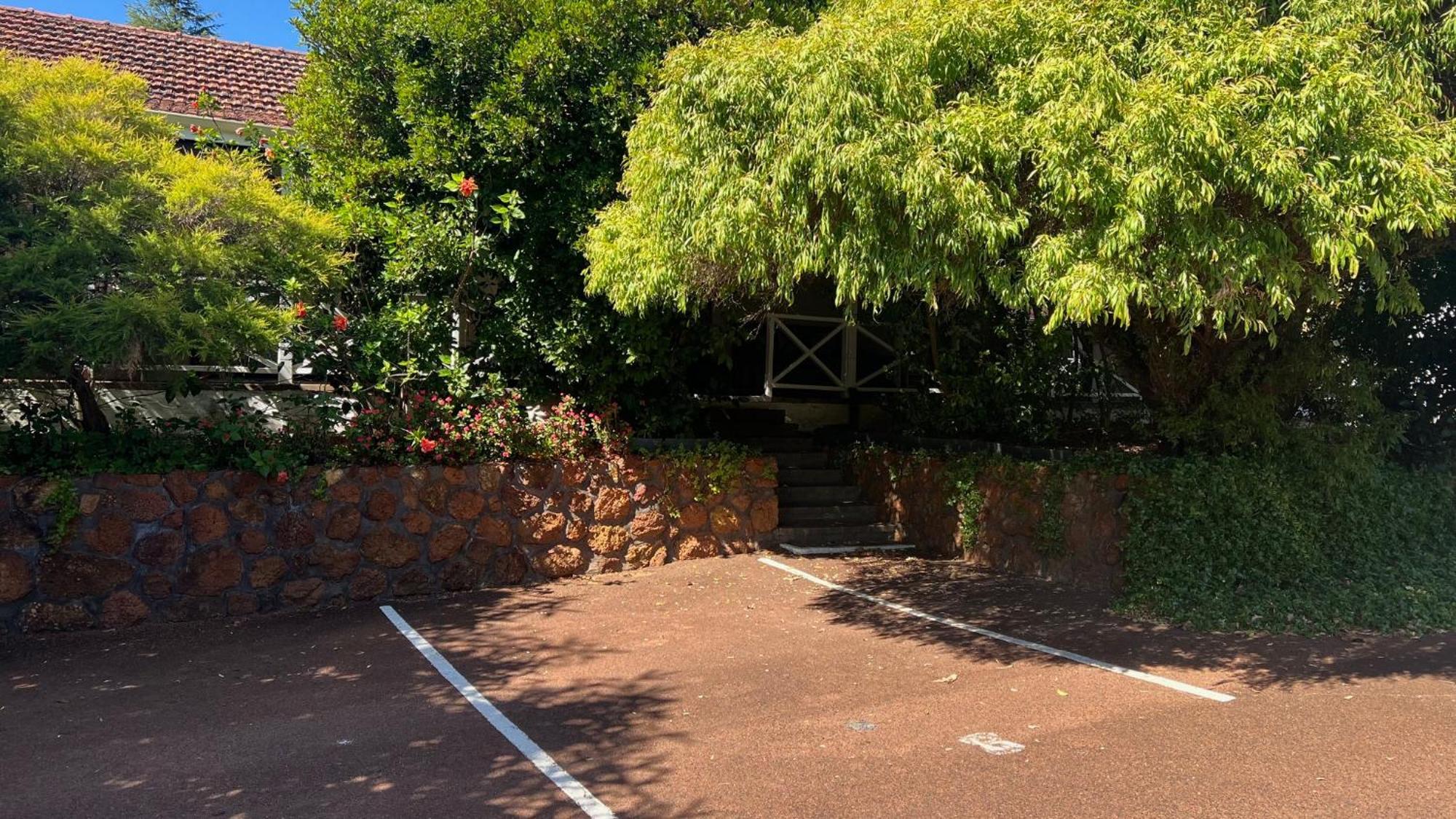 פרמברטון Karri Forest Motel מראה חיצוני תמונה