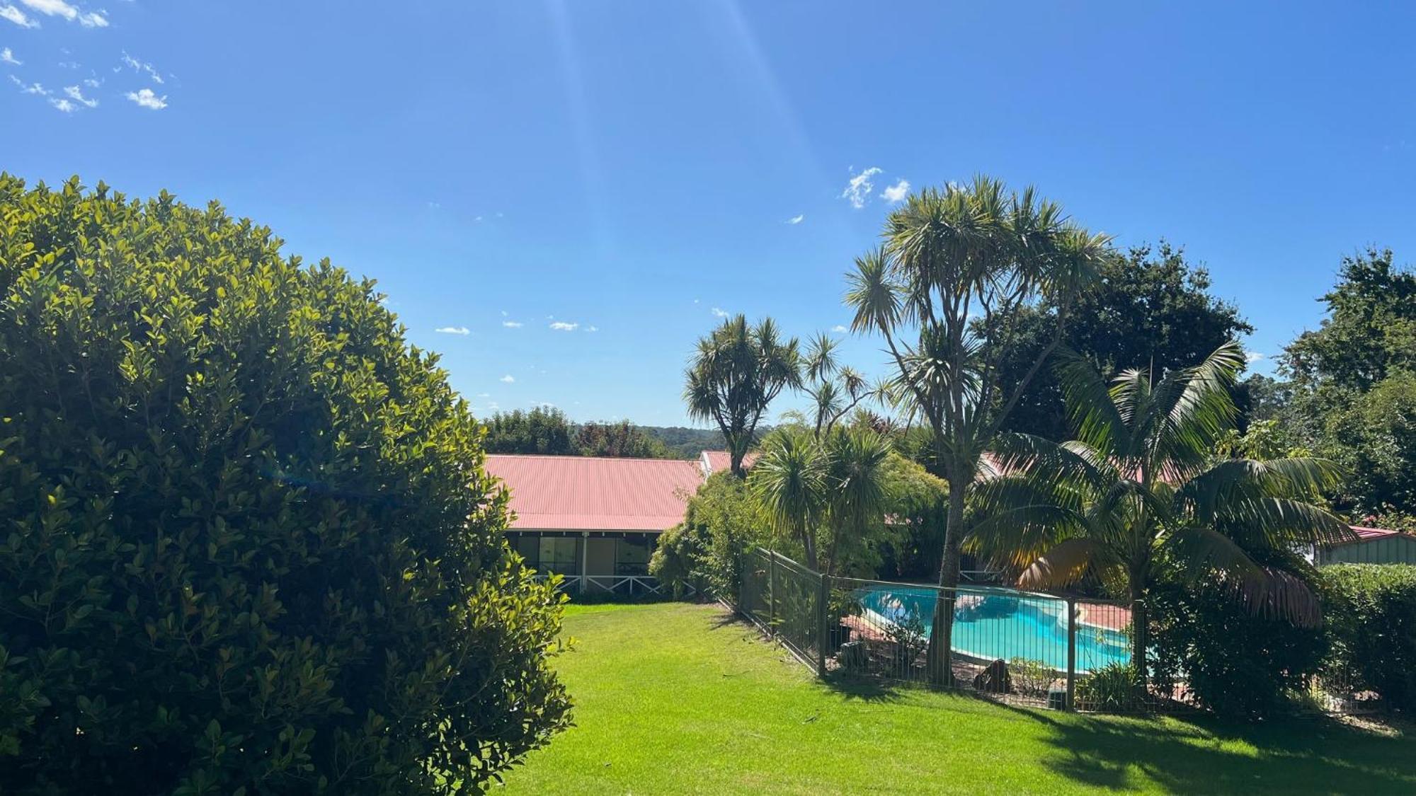 פרמברטון Karri Forest Motel מראה חיצוני תמונה