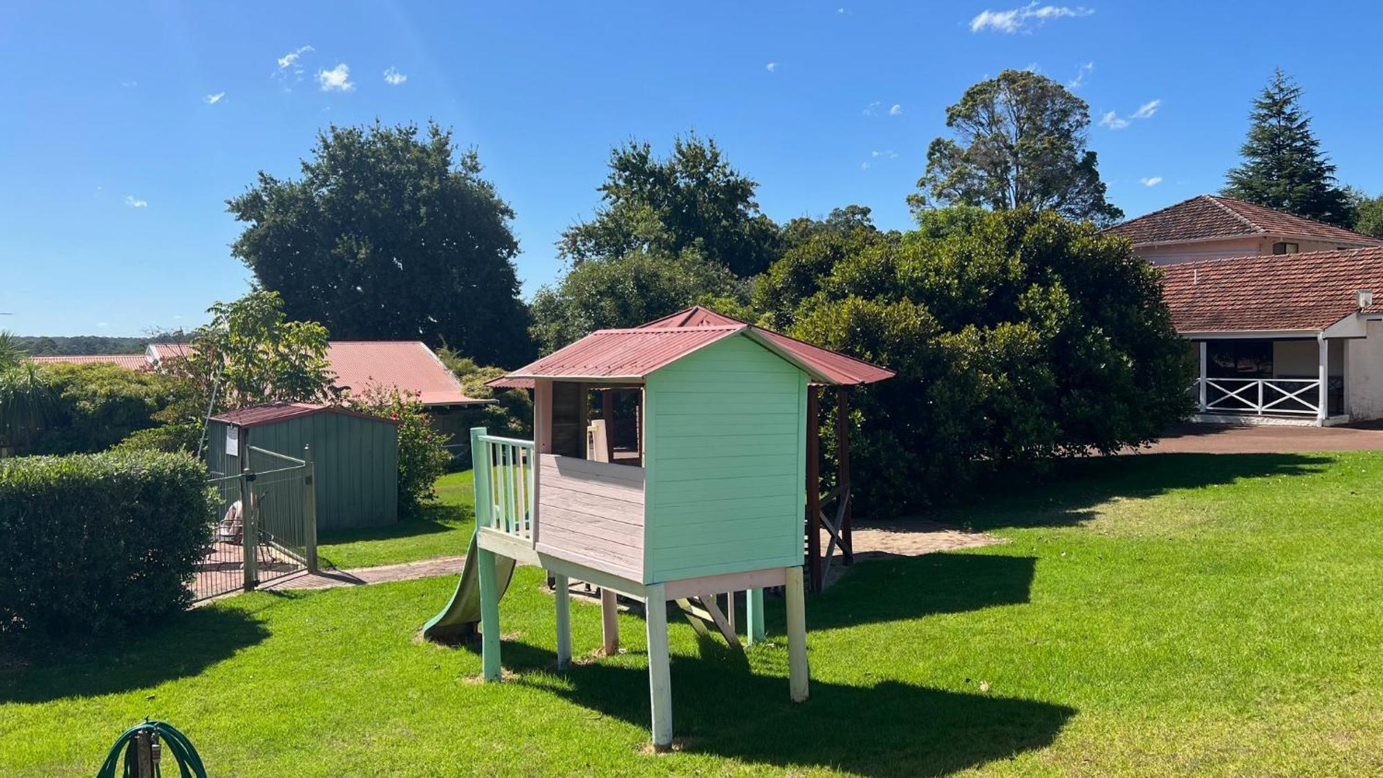 פרמברטון Karri Forest Motel מראה חיצוני תמונה